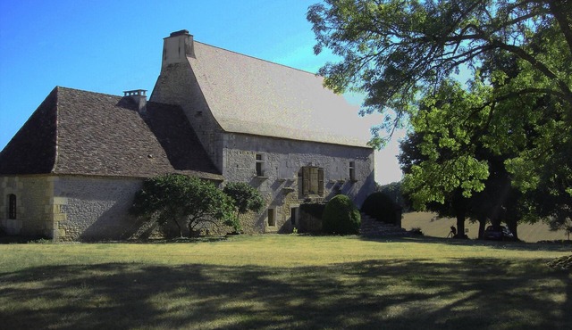 Gîte * in a 15th century fortified house, between the Périgords Noir and Périgord Pourpre