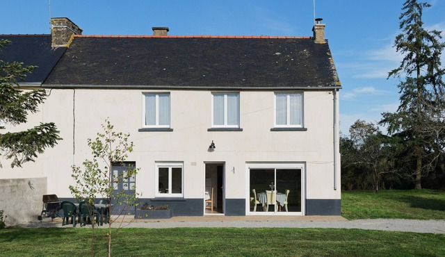 Gîte in Brocéliande with Countryside Views