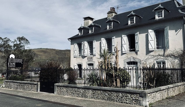 Gîte in Historic Home "Étape En Barétous" with Private Terrace, Garden & Wi-Fi