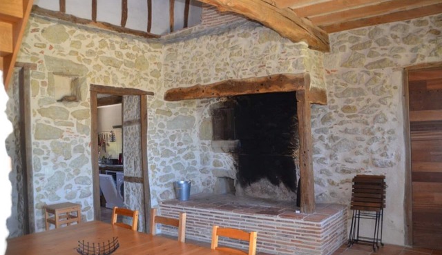 Gîte in the Gers countryside Parc et piscine Les Écrehous