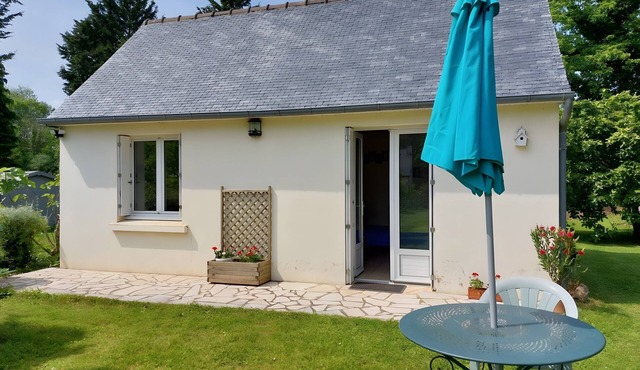 Gîte Ker Allio: private terrace, shared garden & Wi-Fi in Plourhan