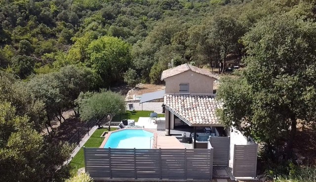 Gîte L'escapade, Piscine et spa Privés !