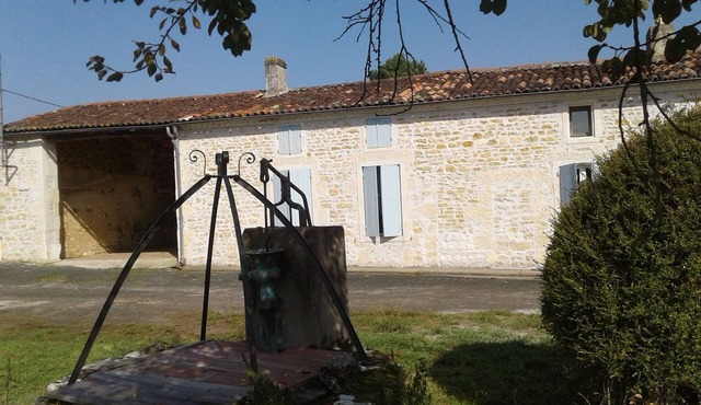 Gîte L'égoa se Situant Dans un Petit Hameau à 17km des Plages Charentaise