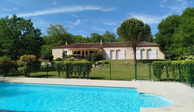 Gîte L'oustal - Senaillac-lauzes