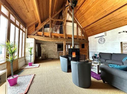 Gîte La Belle Aventure avec piscine et jacuzzi