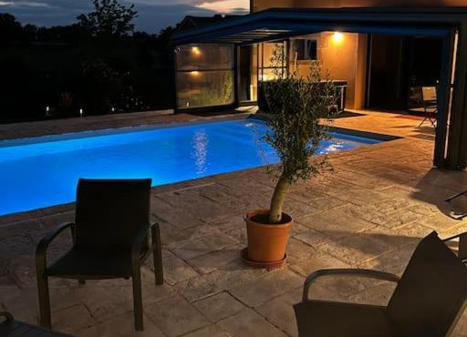 Gîte la bergerie, piscine chauffée,