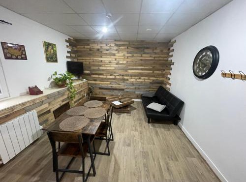 Gîte la Chouette calme nature détente et jacuzzi-Les gites de la perle de Vouglans-