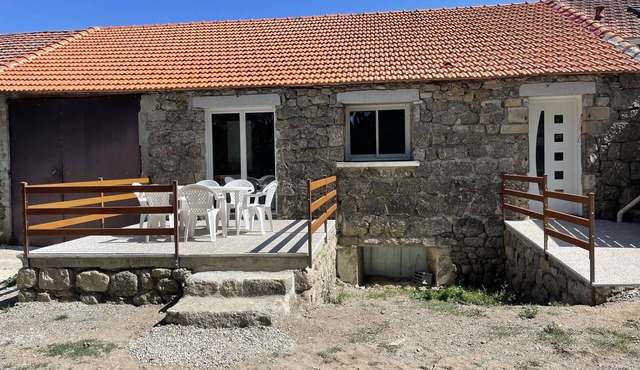Gîte la Ferme de Palhères Oubliez vos Soucis Dans ce Logement Spacieux et Serein