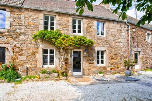Gîte "La Glycine" à 5 min de la Plage Siouville