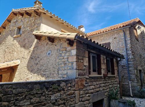 Gîte la maisonnette avec belle vue à St Rome de Tarn
