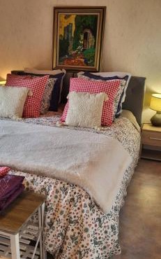 Gîte La petite maison horlogère deux chambres bain nordique & sauna , prêt de raquettes des neiges