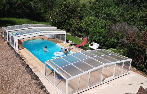 Gîte La Pironnière - Piscine, Nature, au bord de la Rivière