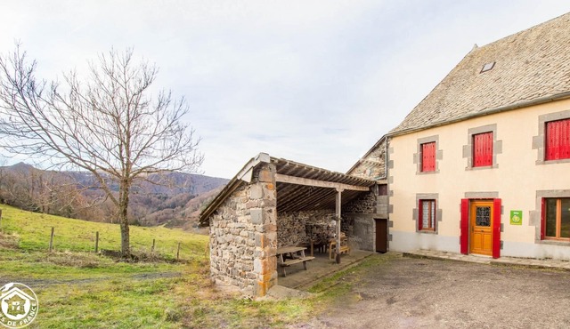 Gîte La Sanadoire - Orcival