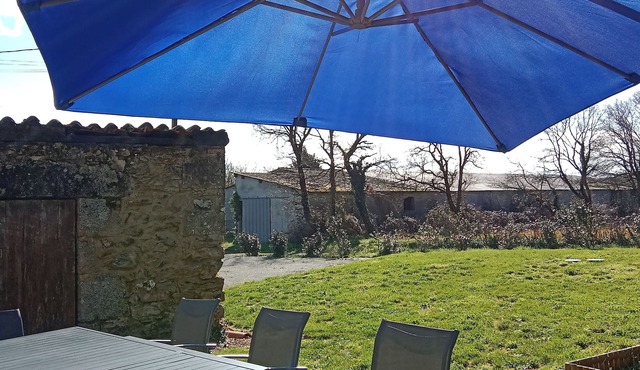 Gîte "La Tanière" near Puy du fou and marais poitevin