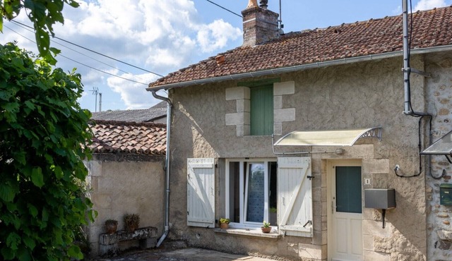 Gîte La Traverse: Private Terrace, Private Garden, and Wi-Fi in Persac