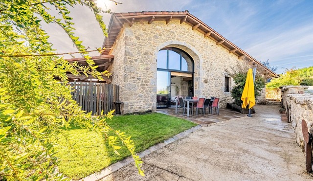 Gîte le bouton d'or – 8 minutes from Puy du Fou