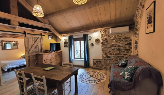 Gîte Le Circaète, en Plein Cœur de la Forêt à Barre des Cévennes