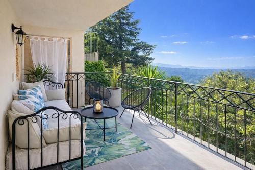 Gîte Le Figuier de Saint Ce Jardinet Terrasse Vue