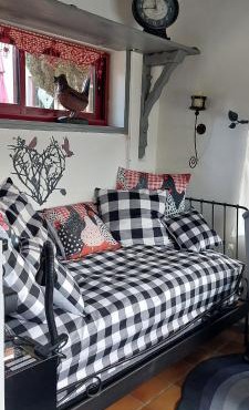 Gîte le GRAND VOYEUX, indépendant de plain pied, STUDIO cosy, avec mezzanine, jardin - Recevant maximum 2 adultes et 2 enfants