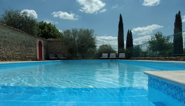 Gîte * le MAGNAN, 50m², charm and nature, heated swimming pool, south Ardèche