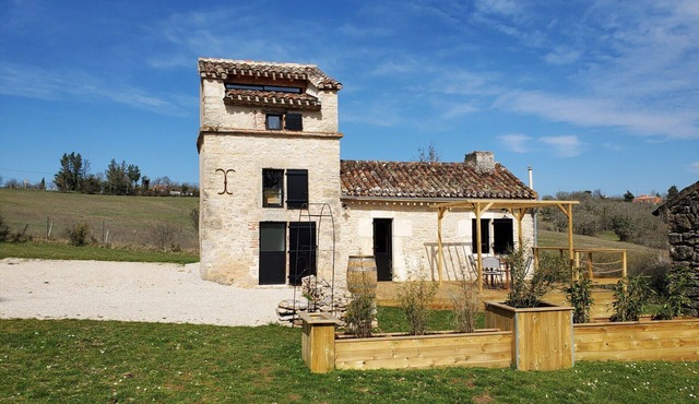 Gîte "Le Pigeonnier" Dans Grand Parc Arboré, au Pied des Chemins de Randonnée