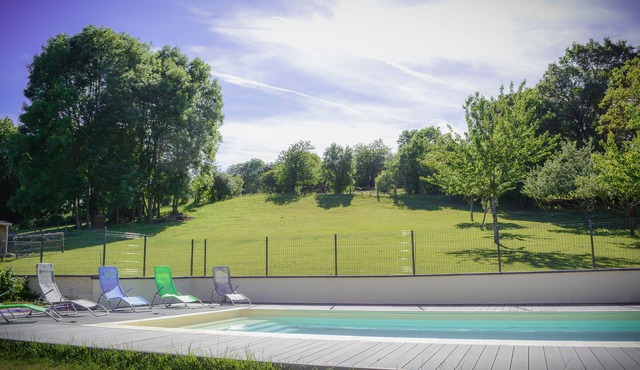 Gîte Le Répit with swimming pool