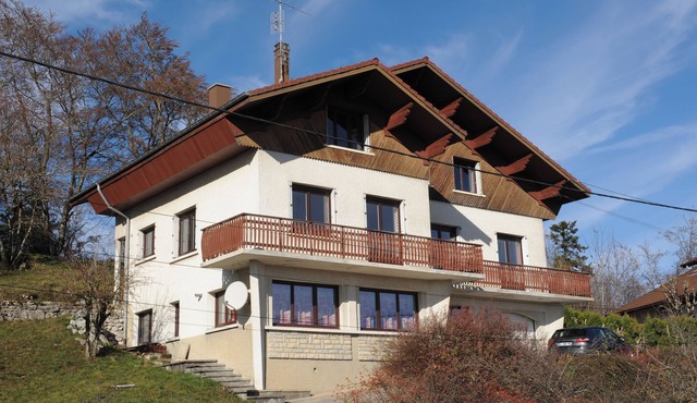 Gîte 'Les Balcons du Chasseral' in Maîche, sleeps 10 to 15