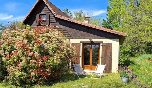 Gîte les chalets du Castang 24290 Valojoulx Perigord noir