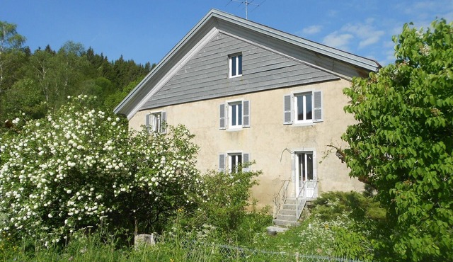 Gîte les Chamois in Les Rousses: Spacious 18th-Century Home in Haut Jura