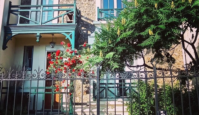 Gîte Les Chineurs - 2 min walk from Av. de Champagne Epernay