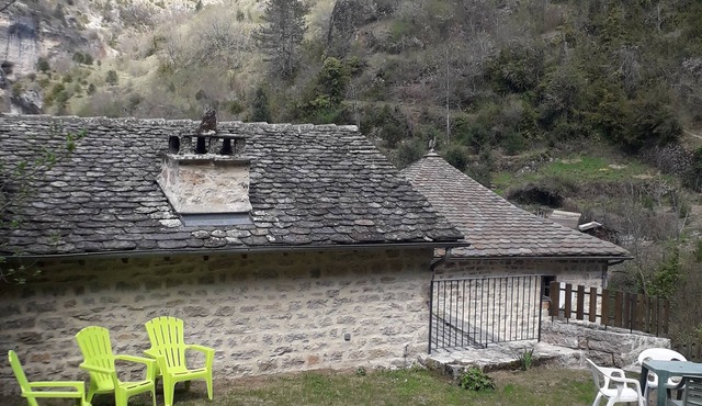 Gîte " Les Osiers" 2, 3 persons" GT 32" Saint Chély du Tarn, near river