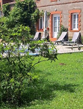 Gîte LES HORTENSIAS 4 étoiles avec piscine