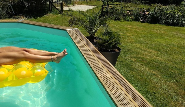 Gîte Maézoù, cozy T2, ground floor in longère, countryside & 13km sea