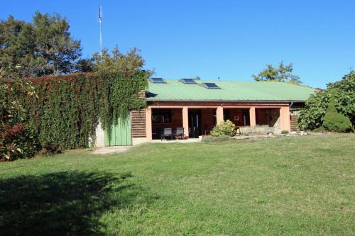 Gîte Montbrugnaud: "les trois chênes"