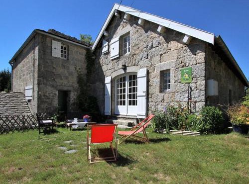 Gîte Nature au Chambon-sur-Lignon: Terrasse, Wifi, Proche Activités et Commerces - FR-1-582-137