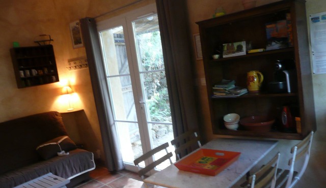 Gîte Notre Cabanon in Provence for "green" living