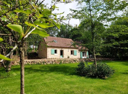 Gîte paisible, tout confort avec grand terrain, garage, Wi-Fi, proche du Mans et de la vallée du Loir - FR-1-410-394