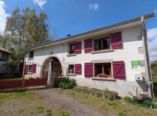 Gîte paisible dans ancienne ferme comtoise avec animaux acceptés - FR-1-583-416