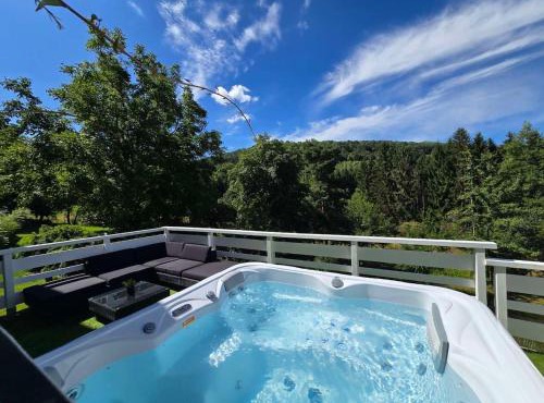 Gîte perché en bordure de forêt - Jacuzzi privatif