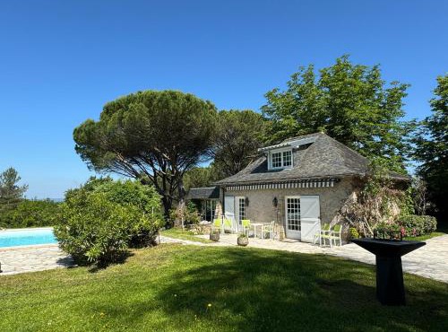 Gîte Pool house dans le domaine de Mary