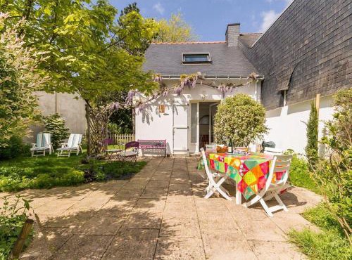 Gîte rénové calme avec jardin fleuri, à proximité du canal de Nantes à Brest et de la forêt du Gâvre - FR-1-306-1007