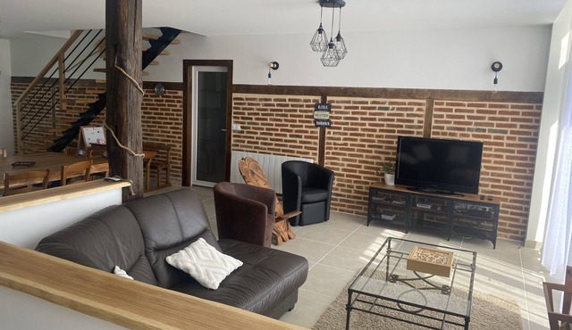 Gîte Rénovée à Neuf à la Campagne