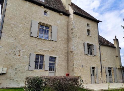 Gîte restauré avec parc et jeux, idéal pour familles - FR-1-586-65