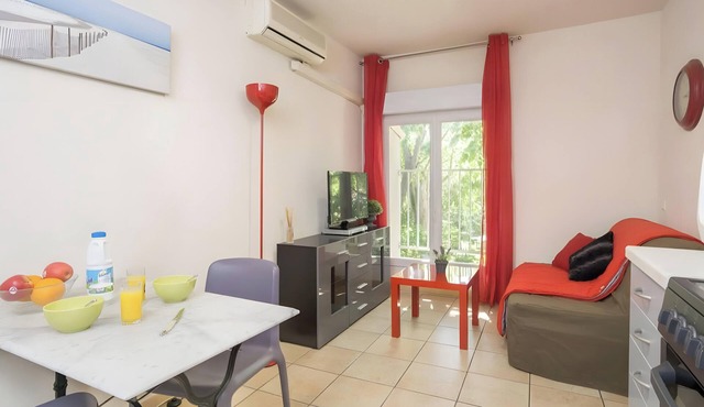 Gîte Romarin – Domaine de l'Enclos: Charming Stay Near the Mediterranean