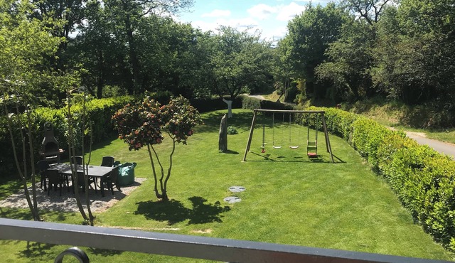 Gîte Roz Avel near Lake Guerlédan in Brittany + sauna/table football/hiking