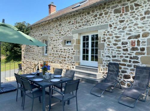 Gîte rural rénové avec charme à Marcillat, jardin et terrasse - FR-1-489-369