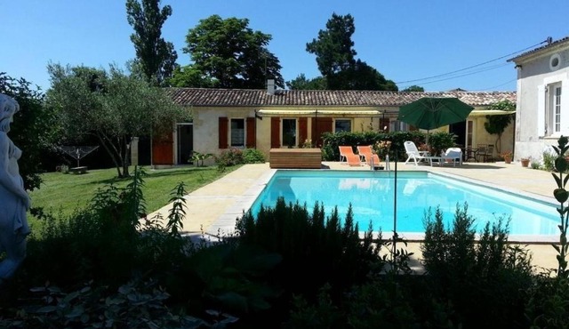 Gîte Saint-Gènes-de-Lombaud, 4 pièces, 6 personnes - FR-1-440-56