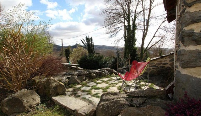 Gîte Saint-Julien-Chapteuil, 3 pièces, 4 personnes - FR-1-582-109