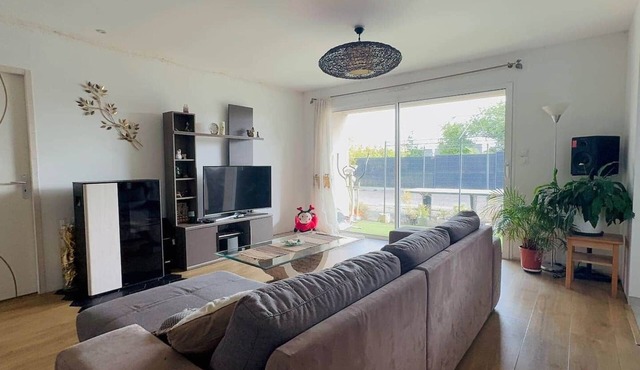 Gîte Spacieux au Mans, Calme & Terrasse, 7 Pers.