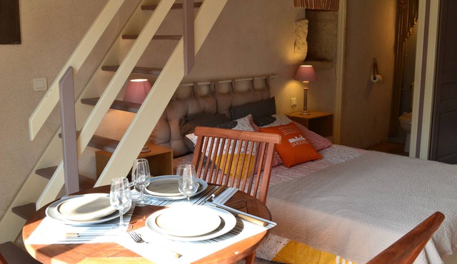 Gîte Studio Piscine Couverte Proche La Rochelle Pour Petit Séjour en Famille